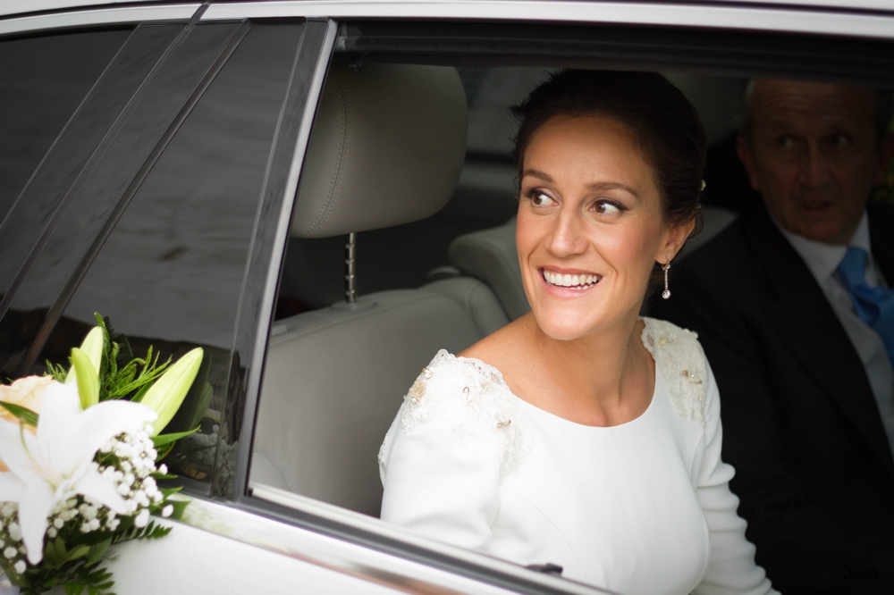 Talento Donostiarra - Vasver Fotografía - Novios en el coche