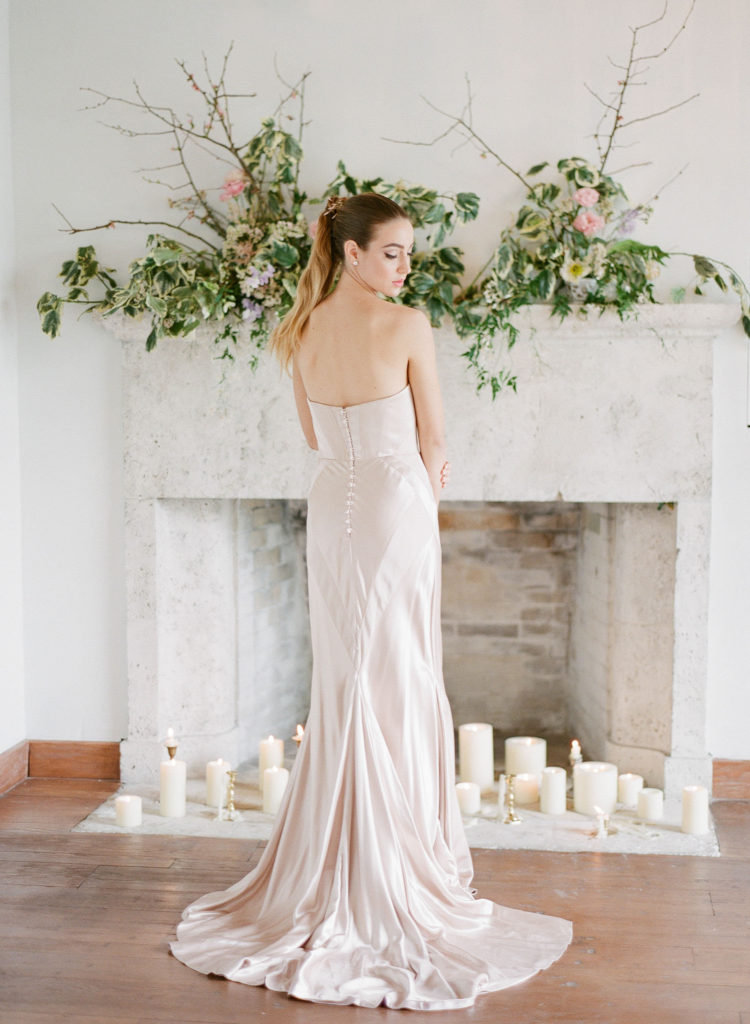 Romantic Wedding Inspiration Styled Shoot at Miami Beach Womens Club Alisa Ferris The Creatives Loft